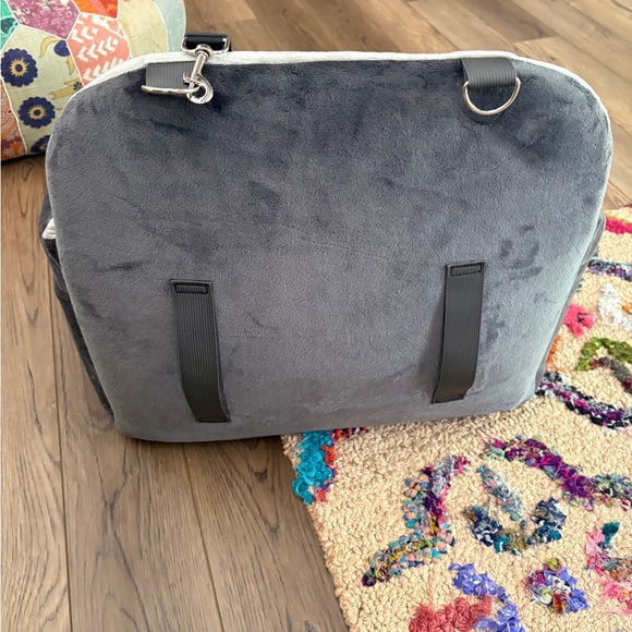 One Pix pet booster seat for car with 6 Inches High Memory Foam Cushion NEW - Picture 10 of 10